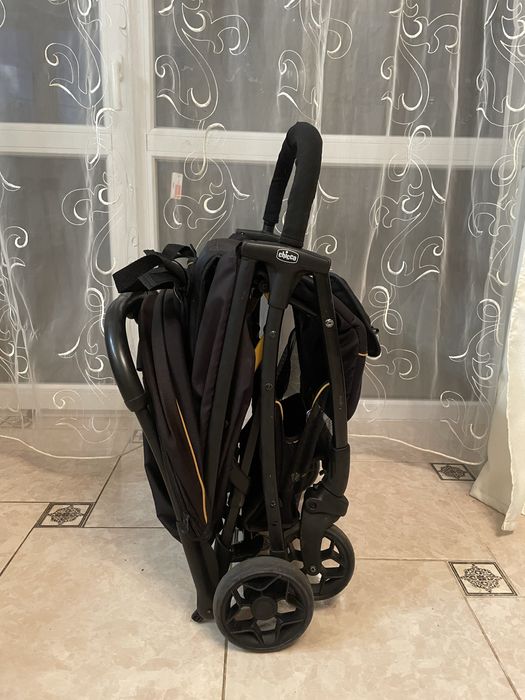 Прогулянковий візок Chicco