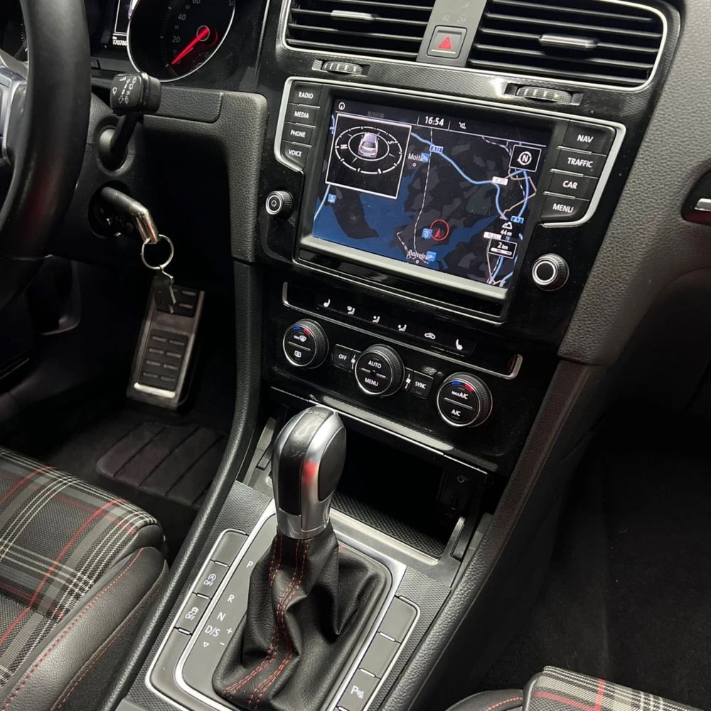 VW Golf 2.0 TSi GTi DSG Performance