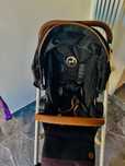 Spacerowka  wózek to model Cybex Balios S Lux.