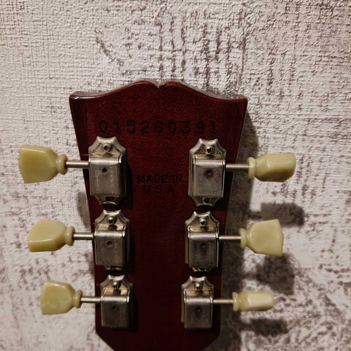 продаєтся гітара гібсон. америка