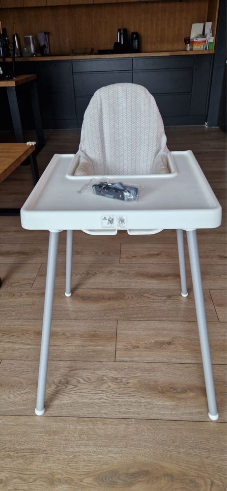 Krzeselko do karmienja ANTILOP ikea w zestawie z tacka i poduszka