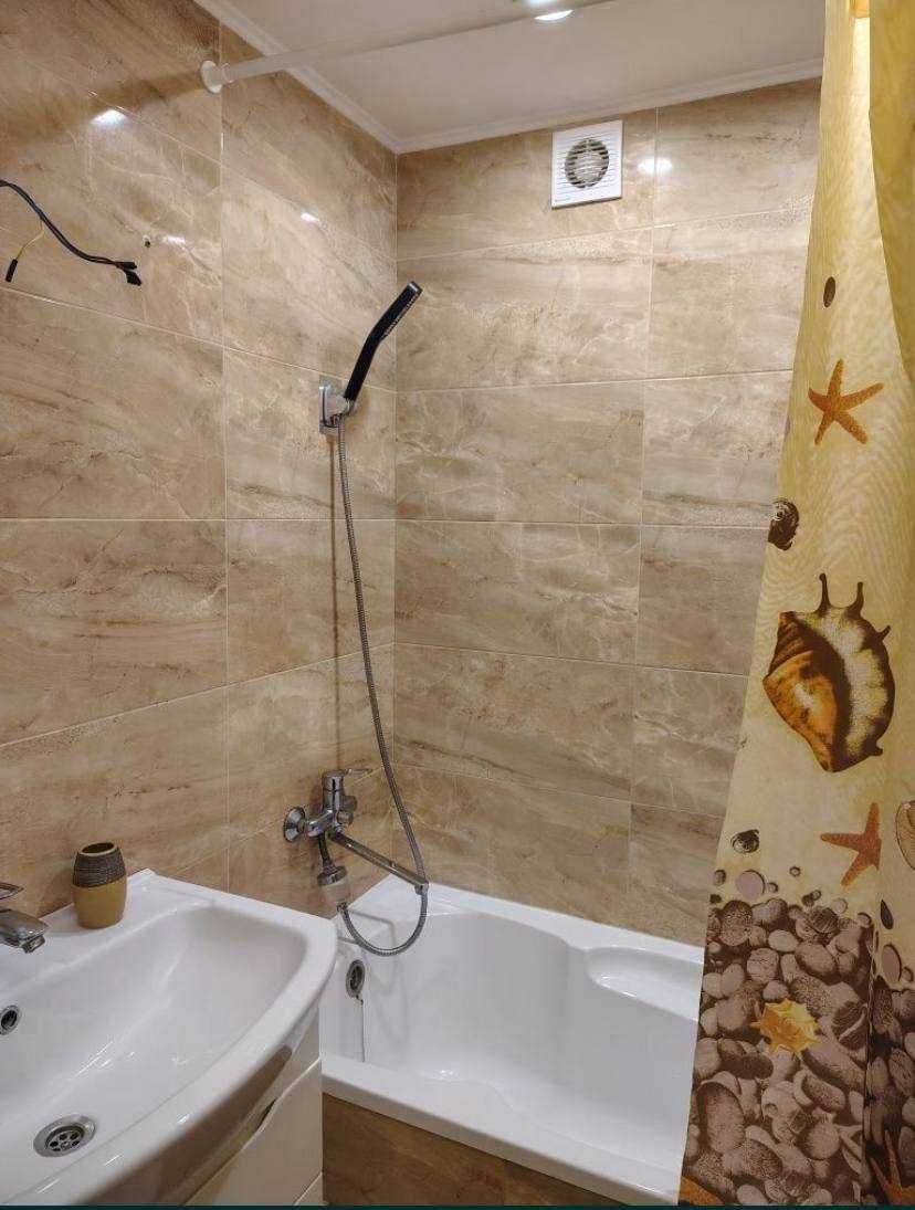 Продам 2-кімнатну кв-ру з ремонтом на Добровольського