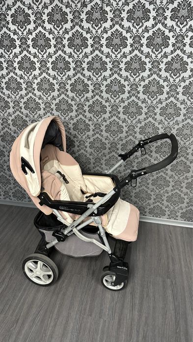 Прогулянкова коляска PegPego Uno