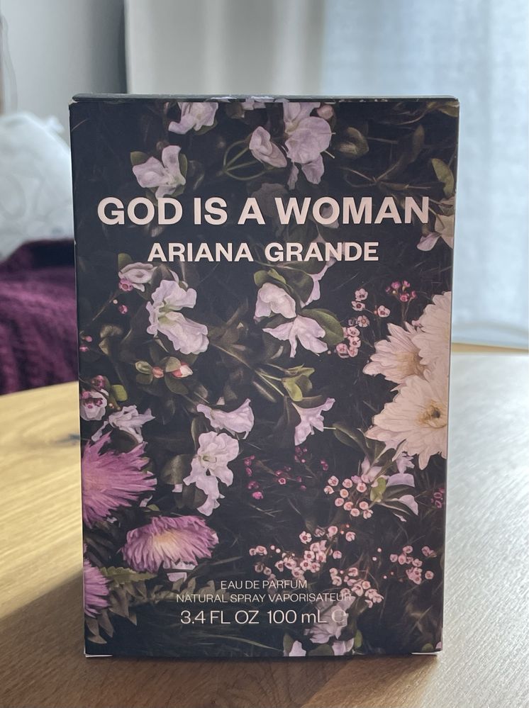 God is a woman Ariana Grande perfumy