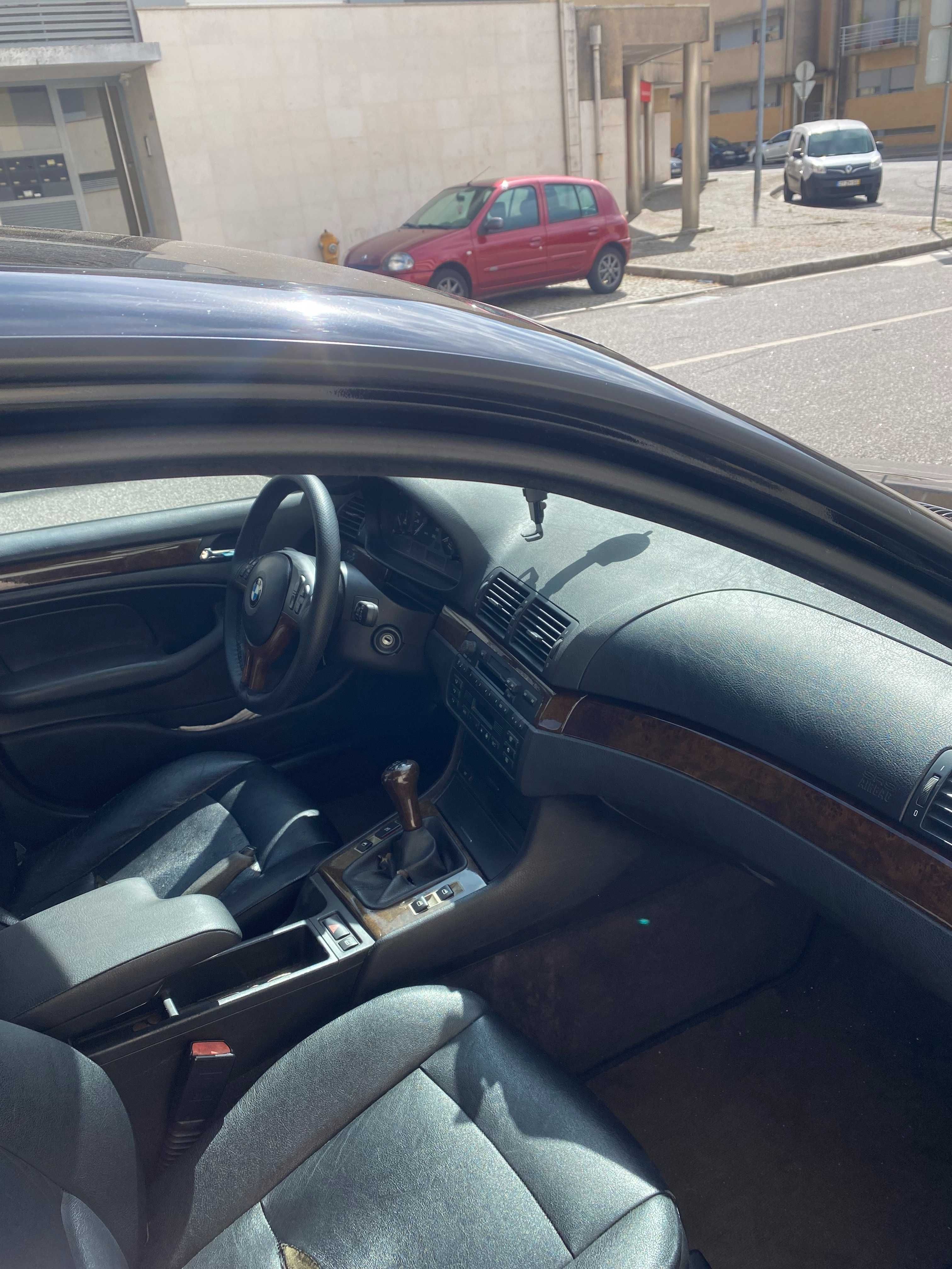 BMW 320 em bom estado geral