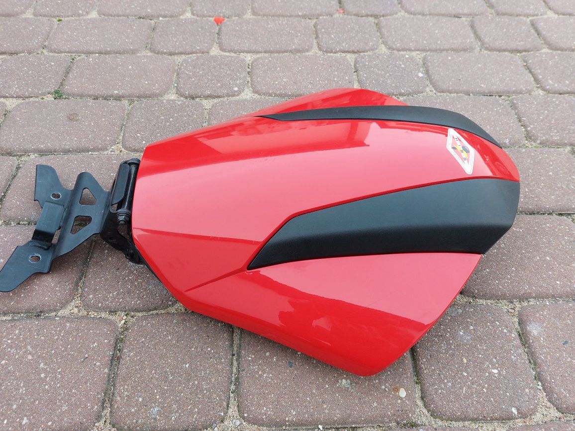 Honda nc 700x pokrywa owiewka schowek rok 2012