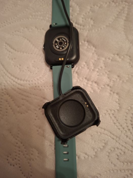 Smartwatch com 4 braceletes