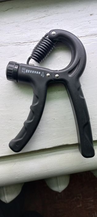 Експадер з регулятором зусилля