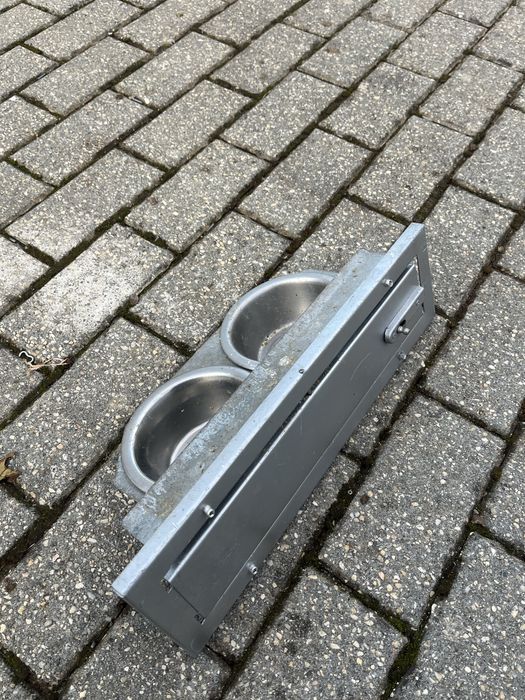 Comedouros rotativos