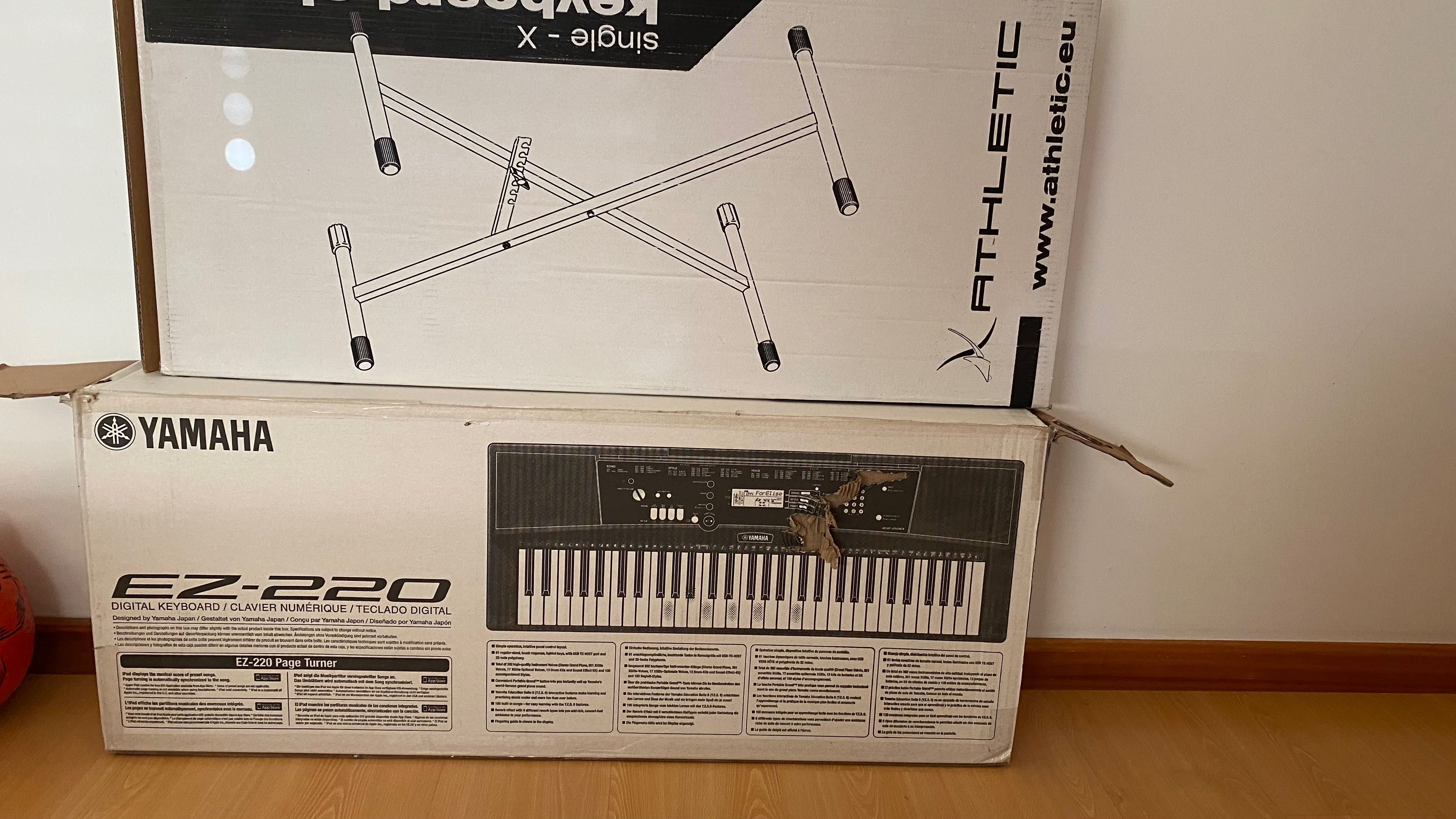 Piano / Teclado Yamaha EZ220 novo!