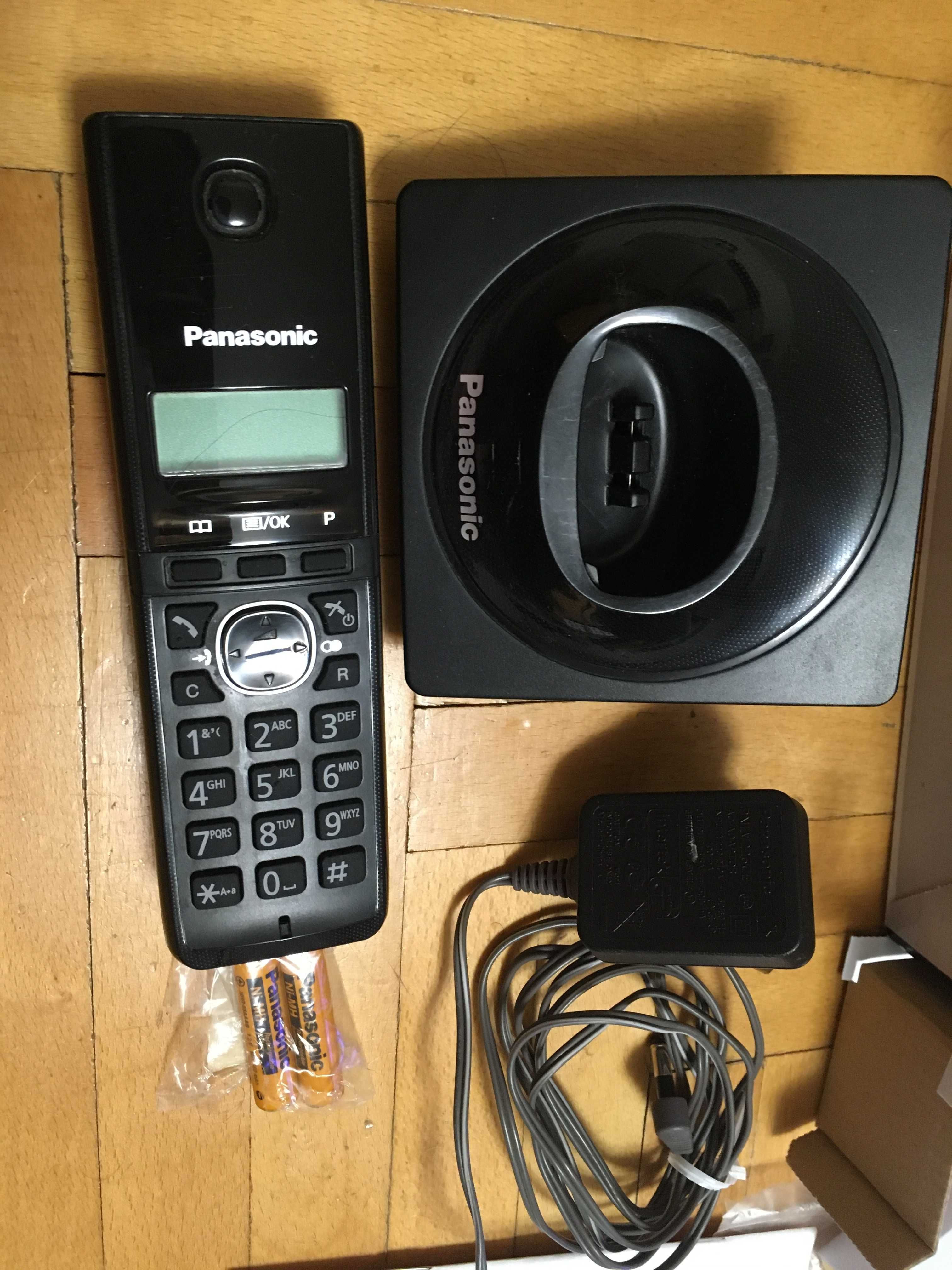Telefon stacjonarny Panasonic KX-TG1711 Black Bezprzewodowy