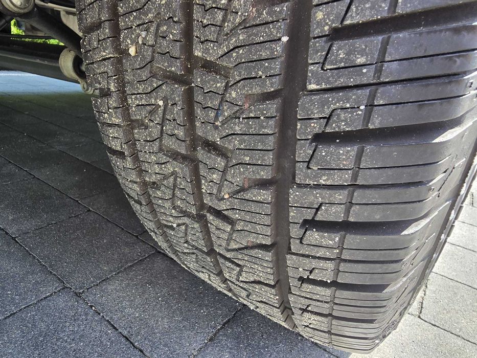 Opony 235/65/16 wielosezonowe Continental VanContact 4Season - 2025r