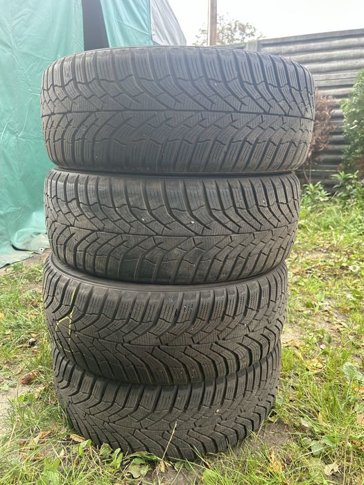 Opony zimowe Kumho 215/55/17