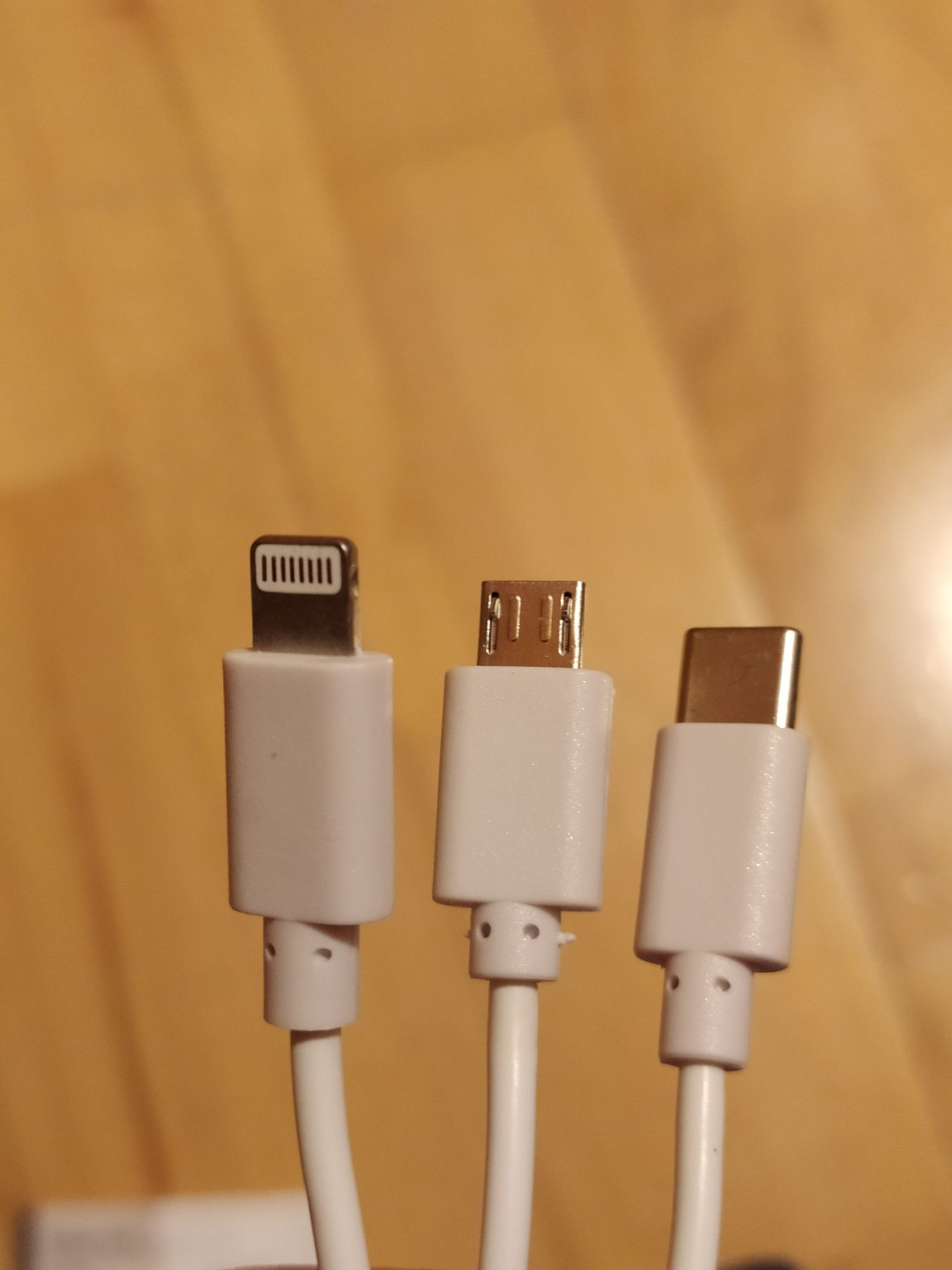 Kabel USB 3 w 1 do iPhonu ,smartfon i telefonu+ gratis