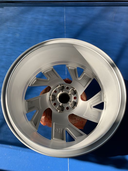 Продам диск Volkswagen  R18