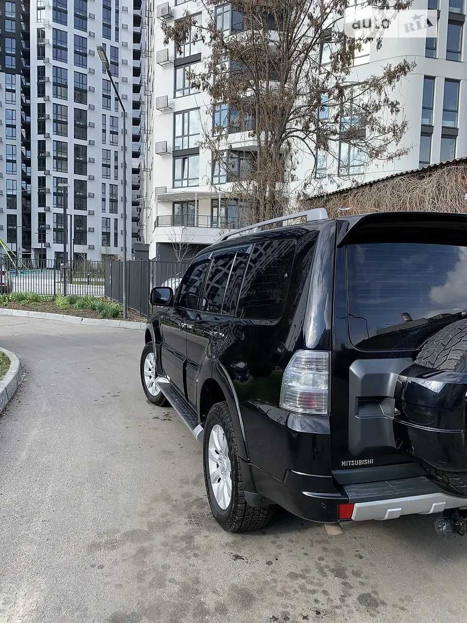 Mitsubishi Pajero Wagon Мітсубісі паджеро, 3.8