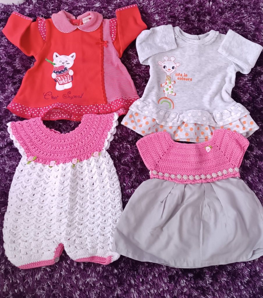 Roupinha e vestidos para bebe