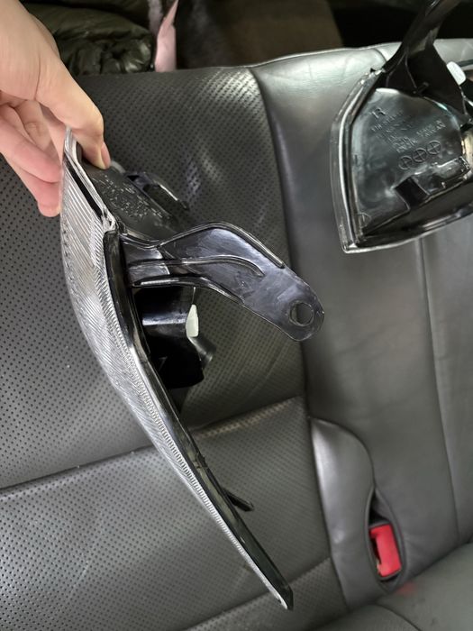 Повторители поворотников (2) на Toyota camry 20 1997-1998 гг.