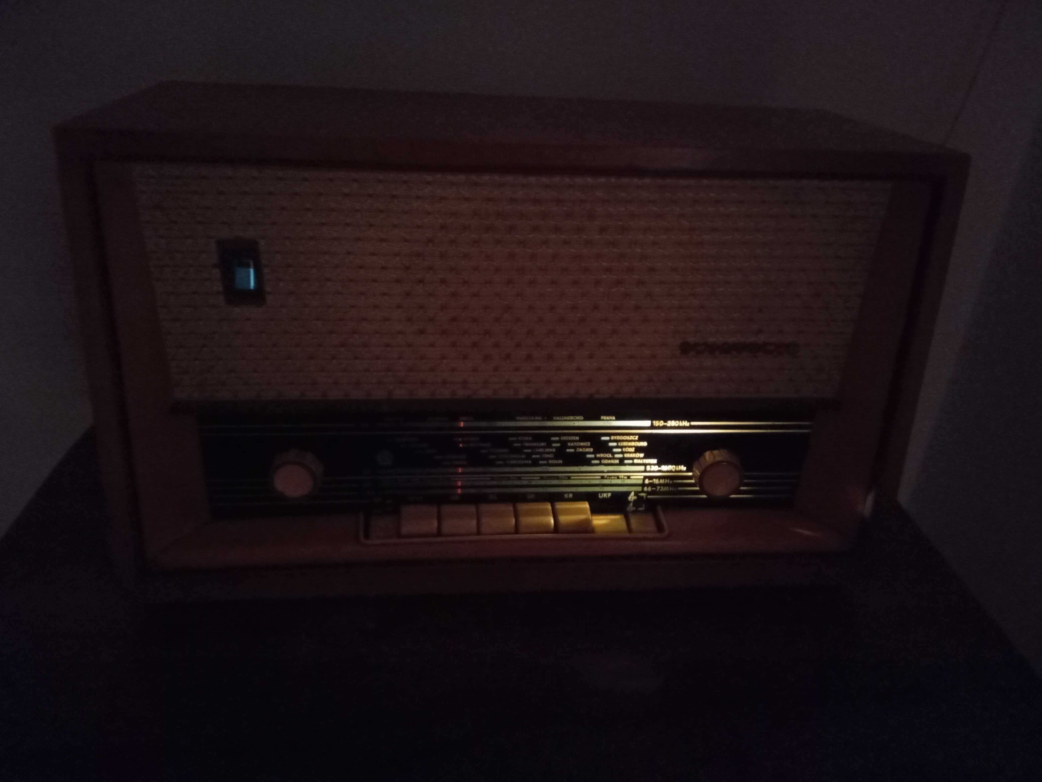 Zabytkowe Radio lampowe Światowid 3201 z funkcją Bluetooth!