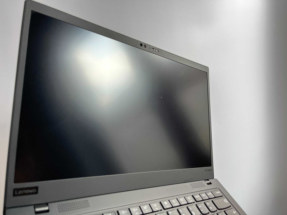 Lenovo THINKPAD X1 CARBON 7TH i5-8265U 16/256GB SSD Fhd W11P LTE FV23%