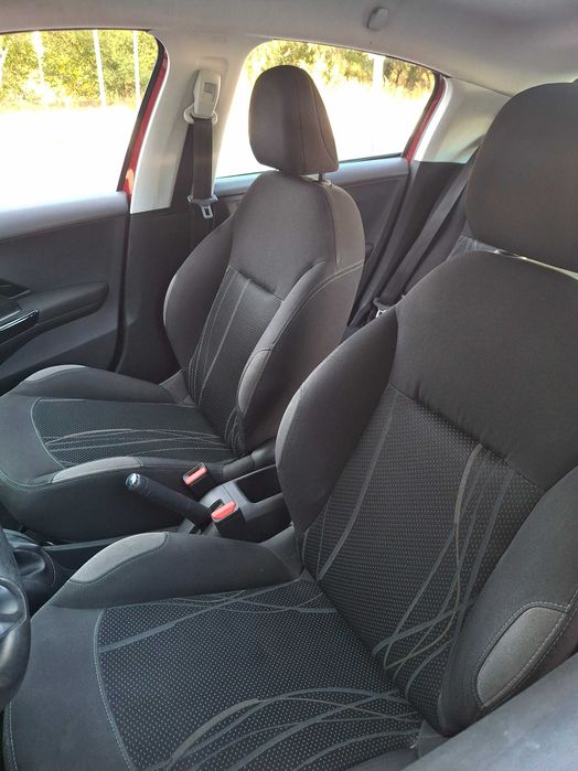 Peugeot 208 1.2 - Excelente Condição