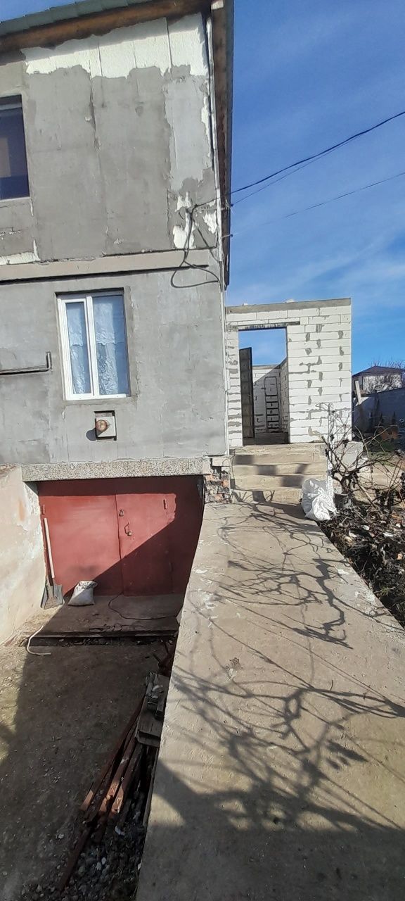 Продаеться двухэтажный дом