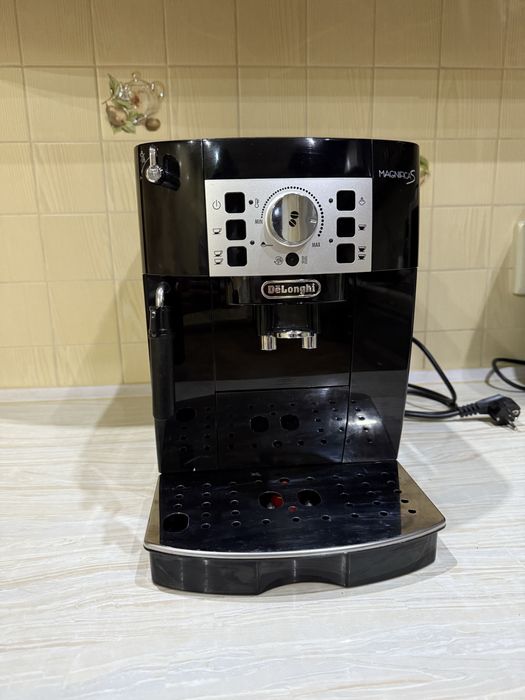 Delonghi Magnifica S 2021 рік