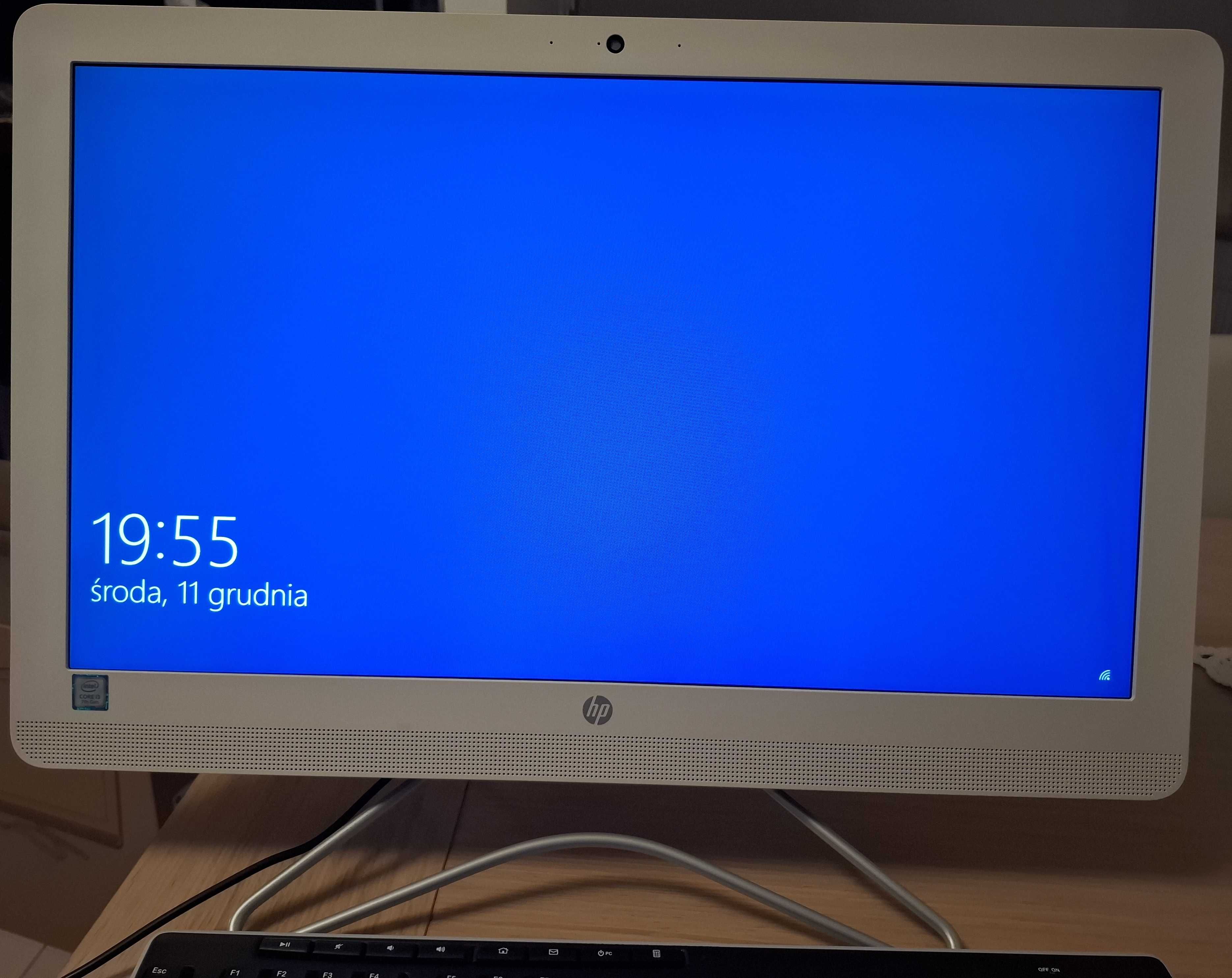 Komputer HP All in One 24 e009nw i3-7100U/8GB/240gB/Win10
