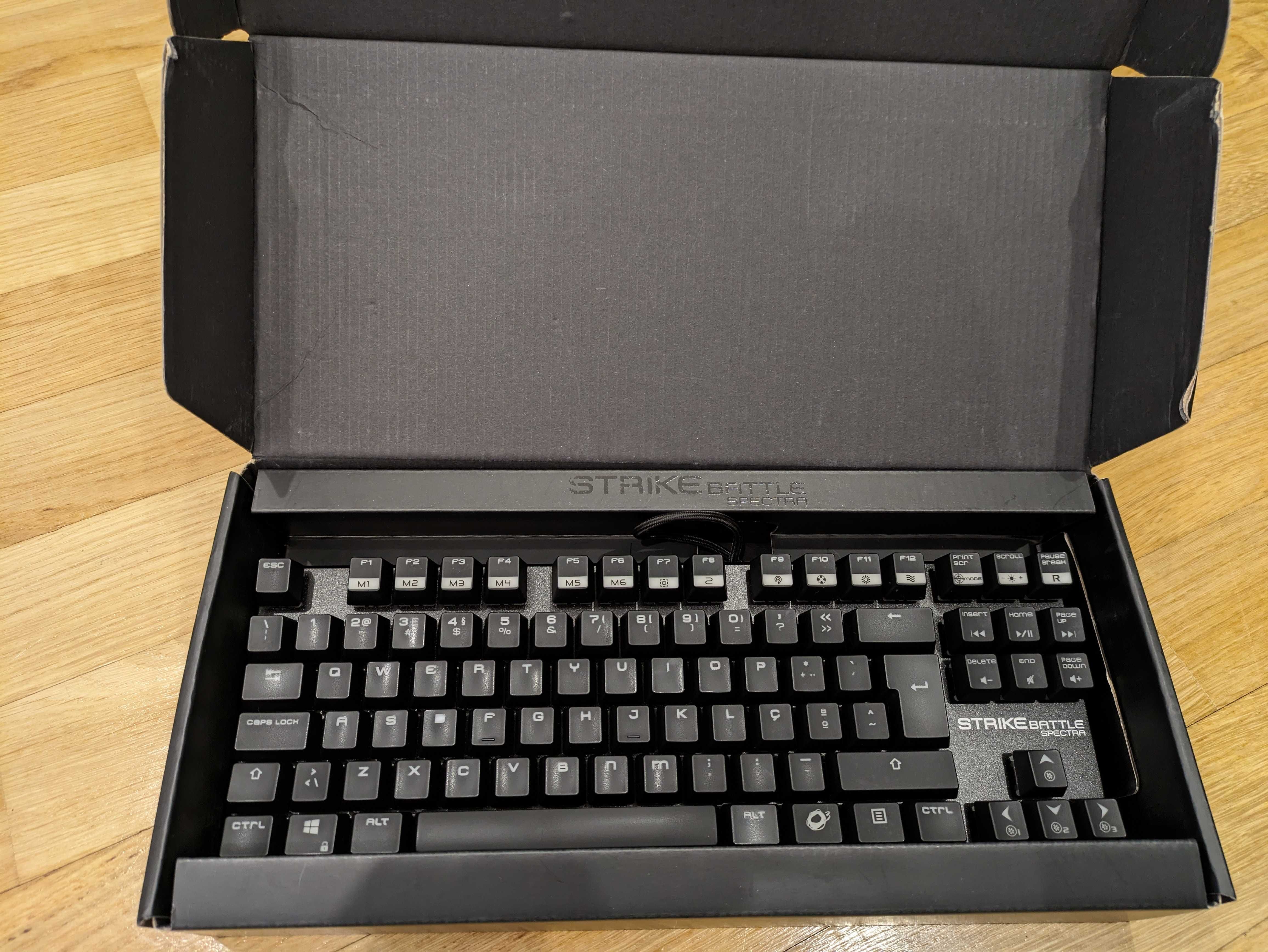 Teclado Mecânico Ozone Strike Battle Spectra RGB