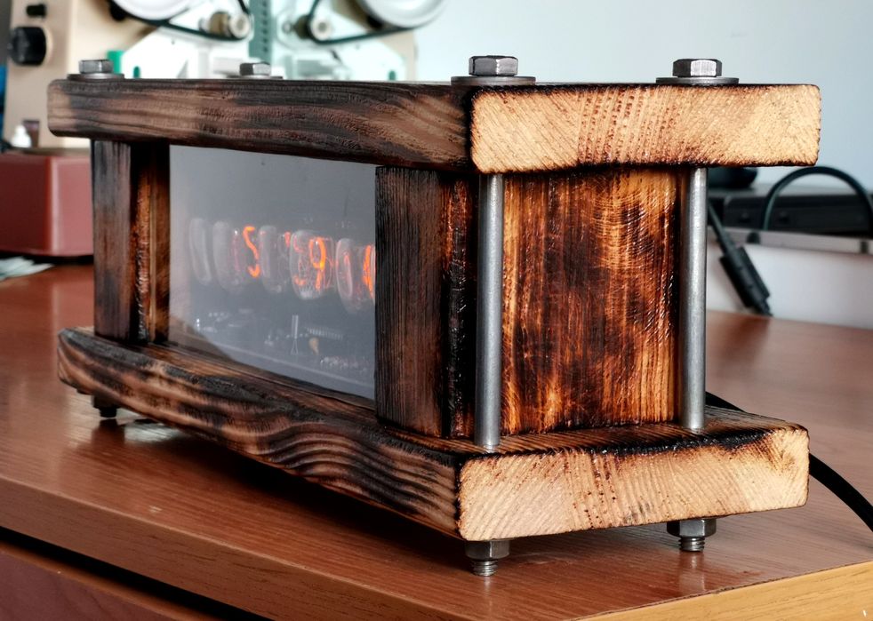 Zegar Lampowy NIXIE 6x IN-12 w Drewnianej Obudowie Loft