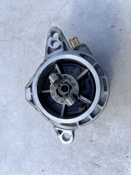 Вакуумний Насос M57 M47 M51 М41 БМВ Е46 Е39 Е38 Е36 Вакуумный Тормозів