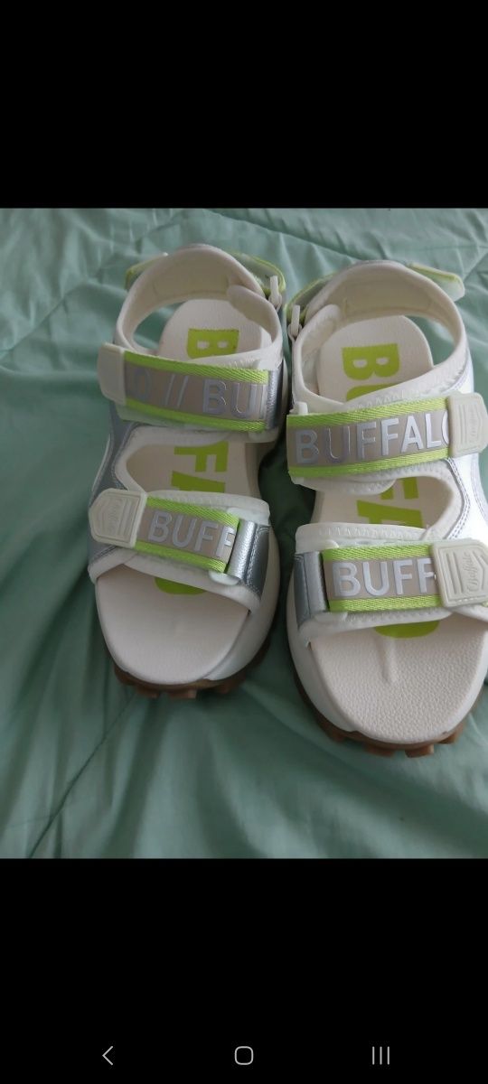 Sandalias buffalo