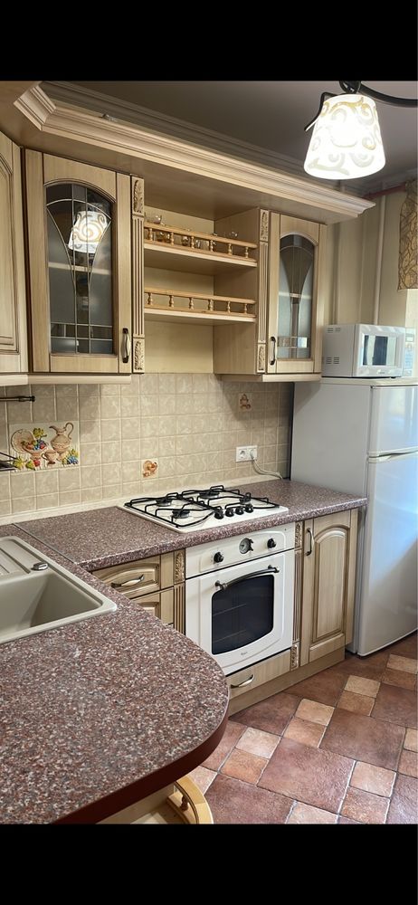 Вул.Велика Васильківська,80. Продаж 1-квартири в Центрі з ремонтом.