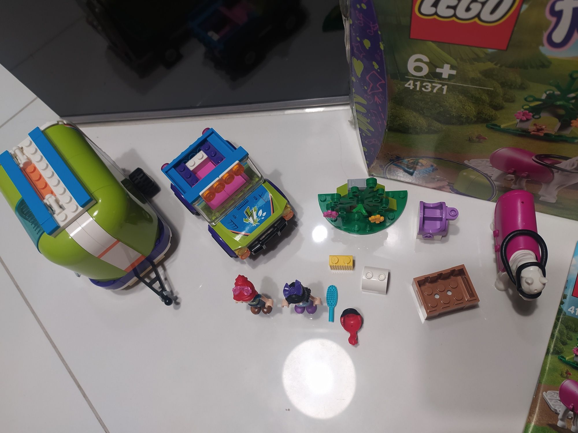 Zestaw Lego Friends przyczepa dla konia Mii