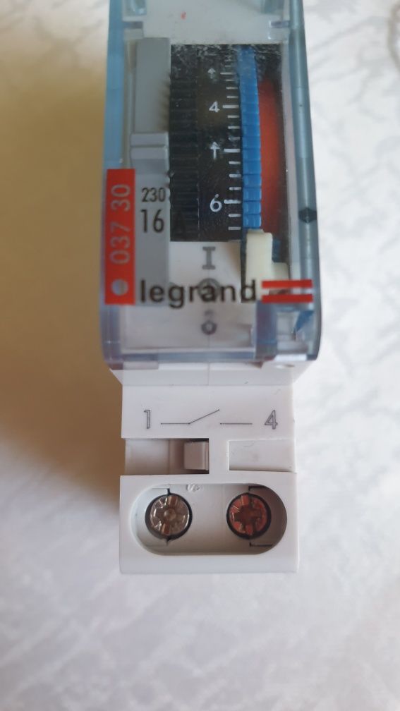 Реле таймер времени Legrand