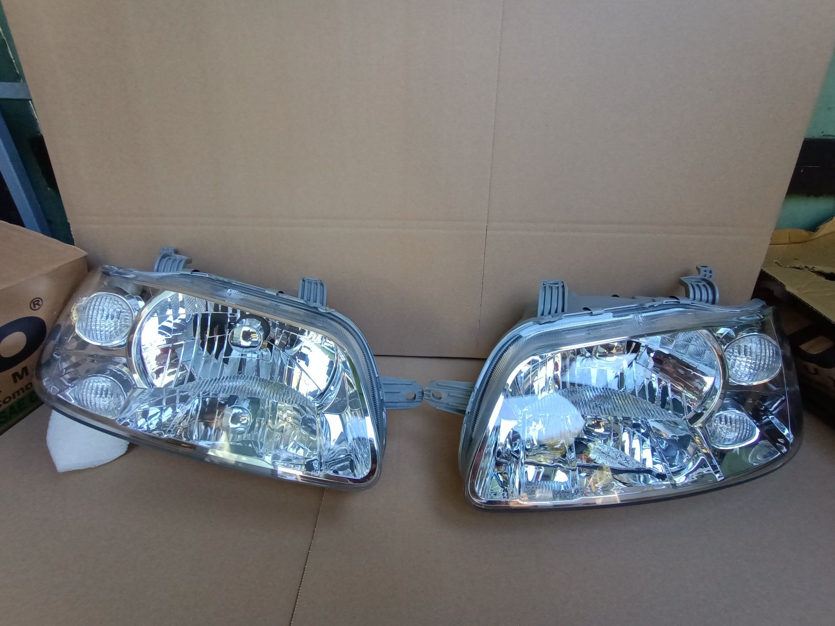 Chevrolet Aveo Daewoo Kalos 03-05 lampy komplet lamp