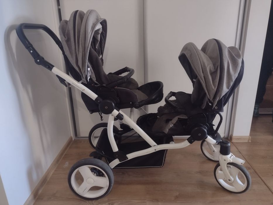 Używany wózek podwójny dwie spacerówki dwie gondole