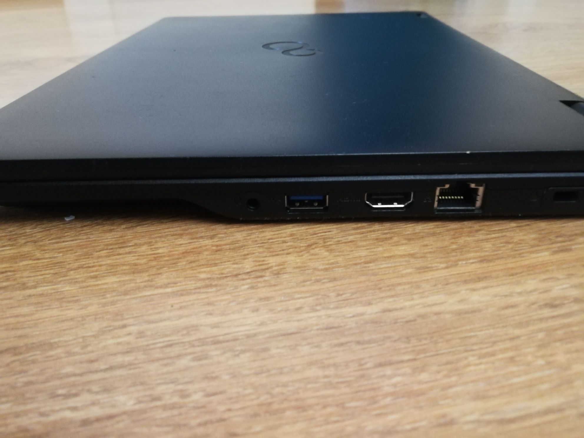 Ноутбук FUJITSU Limited 5E14A2  і5 1135G7  16гб/256Гб