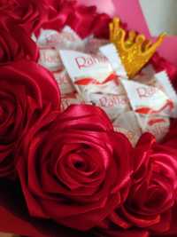 Солодкий букет Рафаелло, троянди з атласних стрічок, подарунок