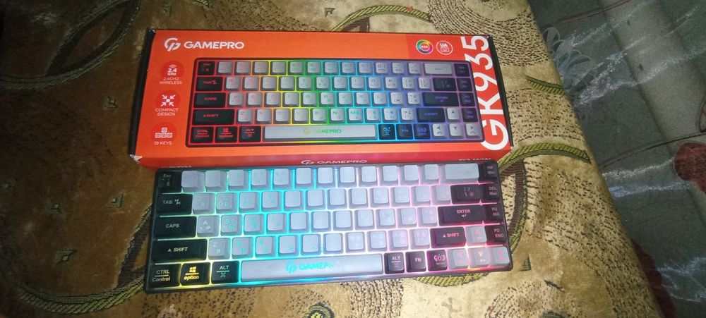 Продам бездротову ігрову  клавіатуру  Gamepro gk935