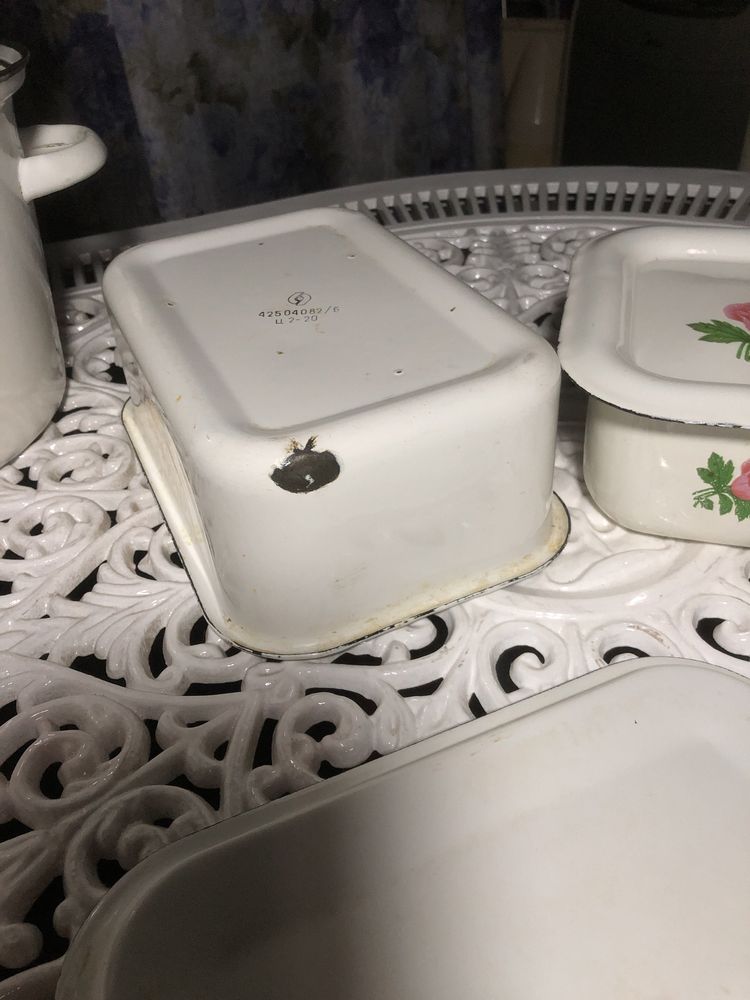Эмалированные судочки, лотки, кастрюли ссср