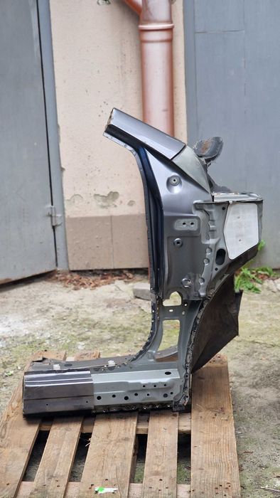 Lexus NX чверть стойка стійка передня права кузов порог ланжерон арка