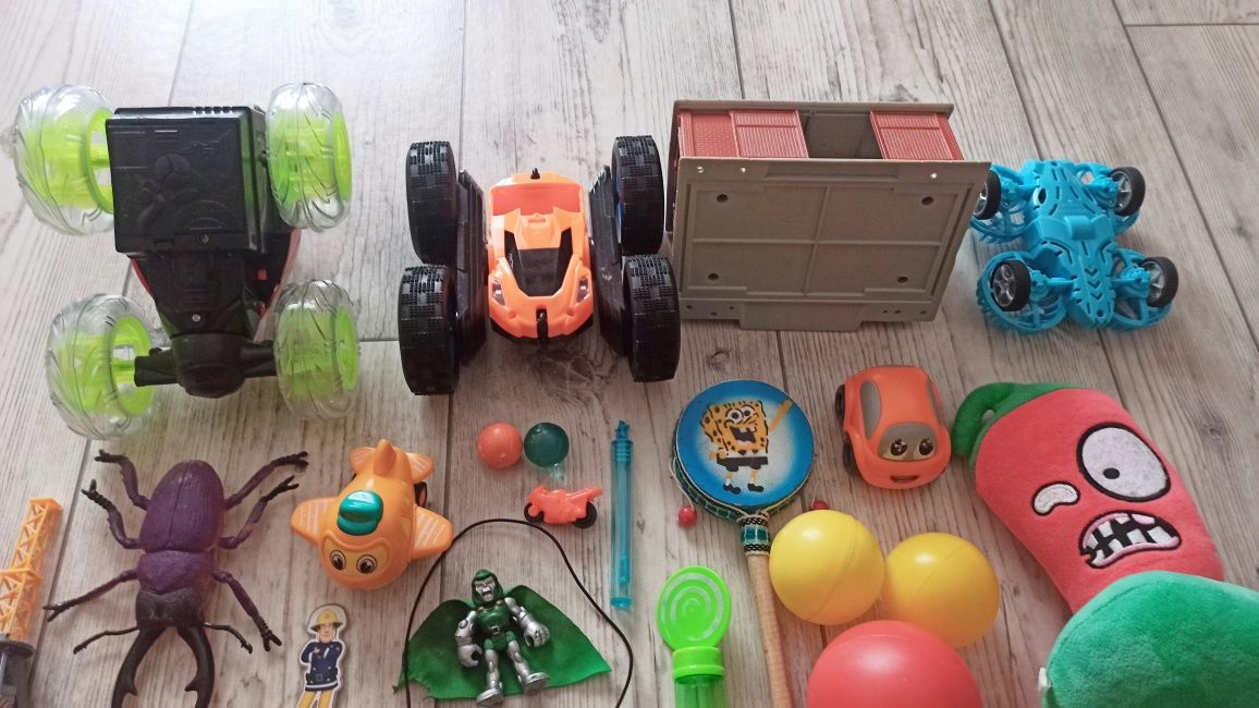 Duży zestaw zabawek dla chłopca