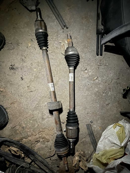 Полуось, привод Renault Logan, Sandero.Кат. ном 391013297R ,391001458R