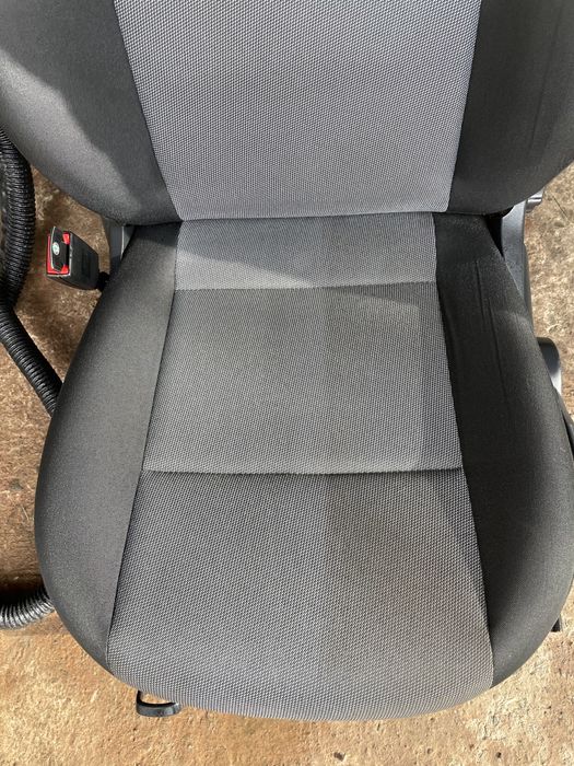 Хімчистка автомобілів та м’яких меблів полірування авто