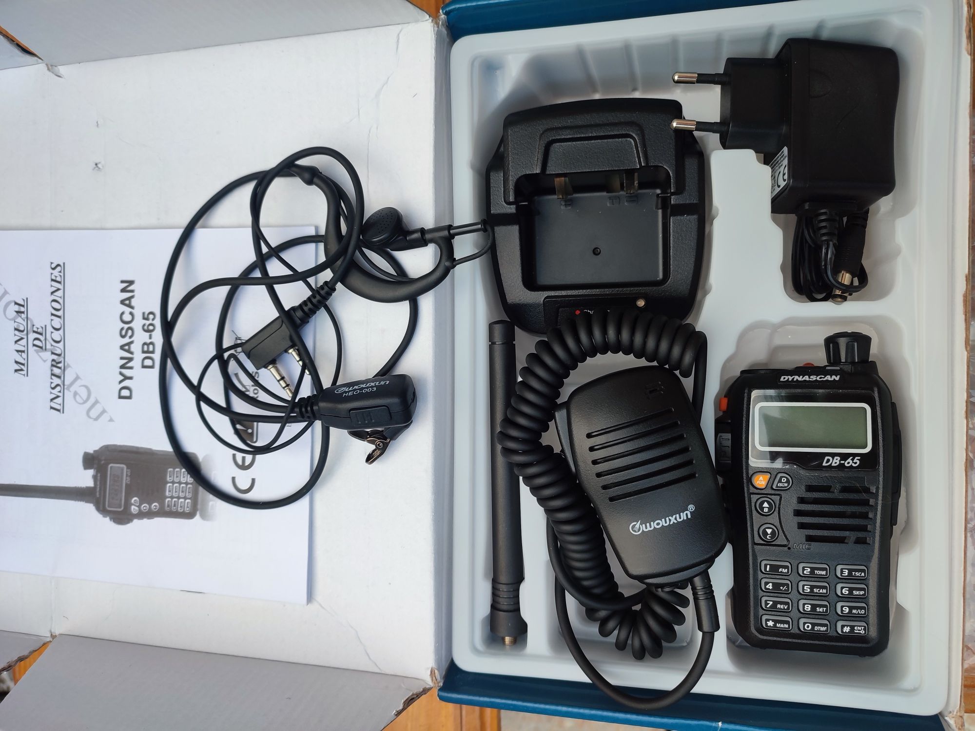 Рация Dynascan DB-65 VHF/UHF цифровая-аналоговая/ FM-Radio/фонарик