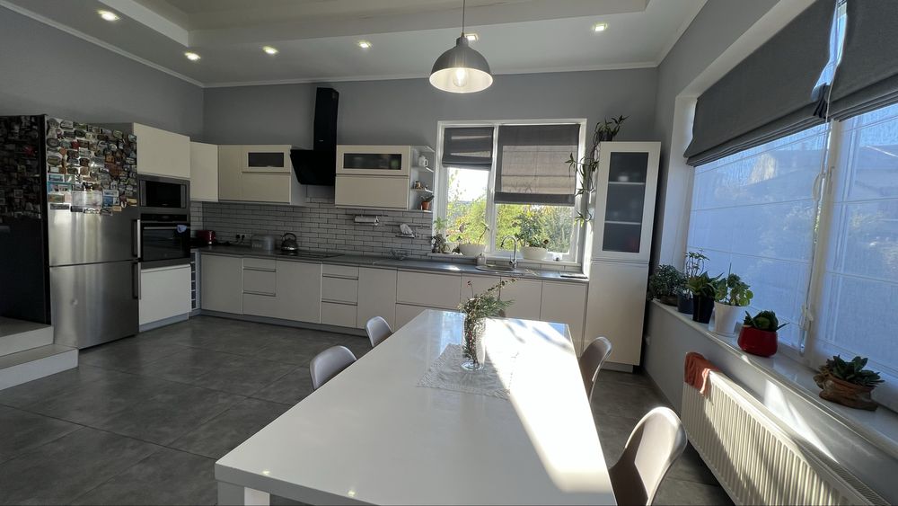 Продається будинок у центрі міста Стрий