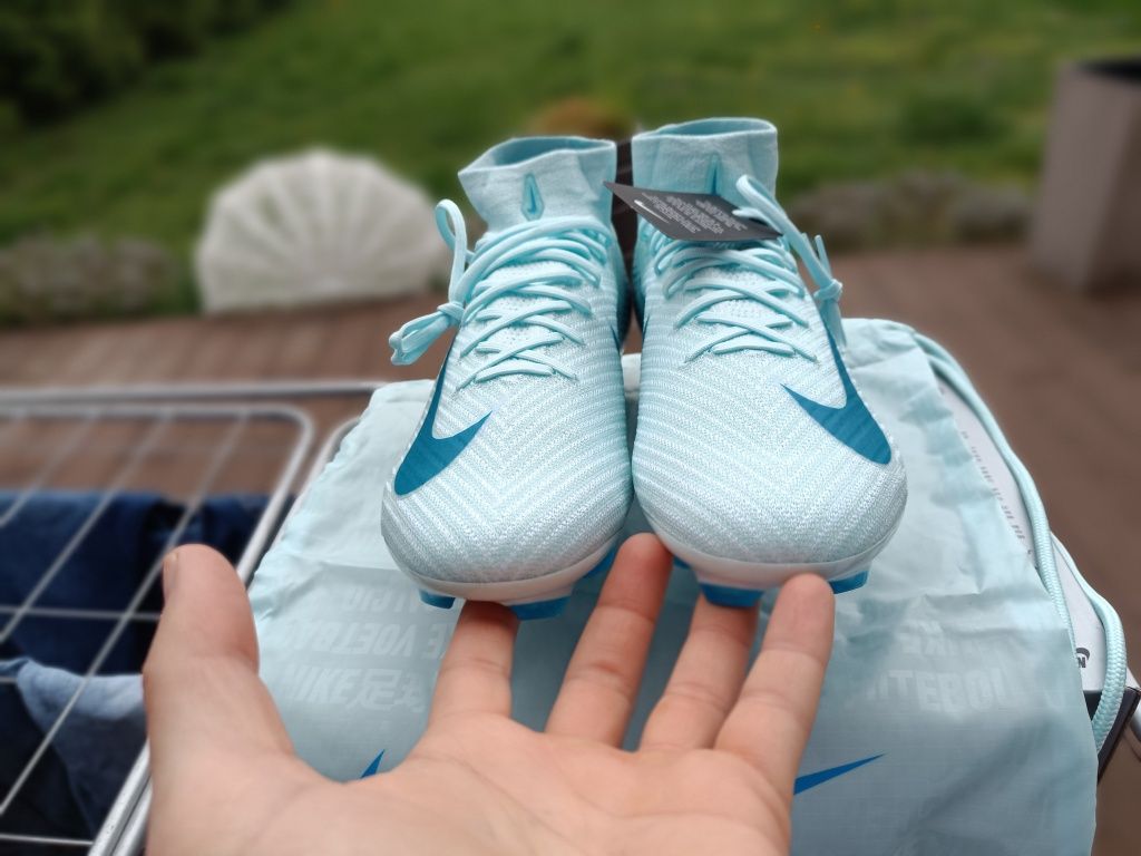 Nowe korki profesjonalne Nike Zoom Mercurial Superfly 10 Elite FG 45