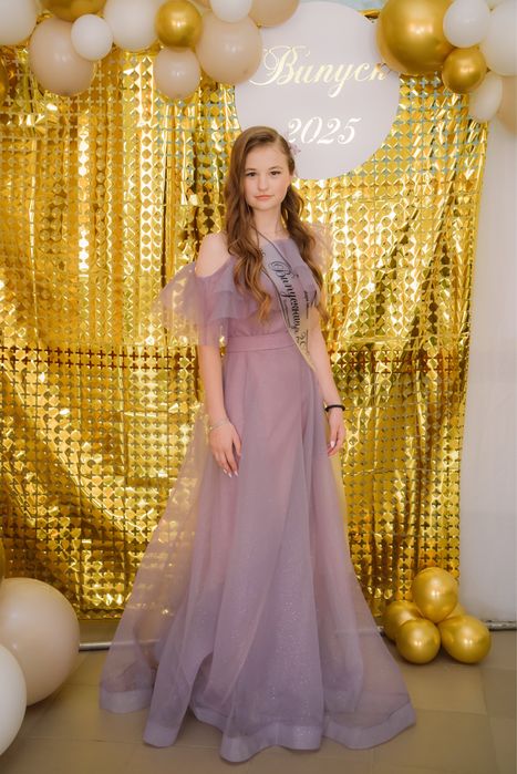 Плаття на випускний/випускне плаття