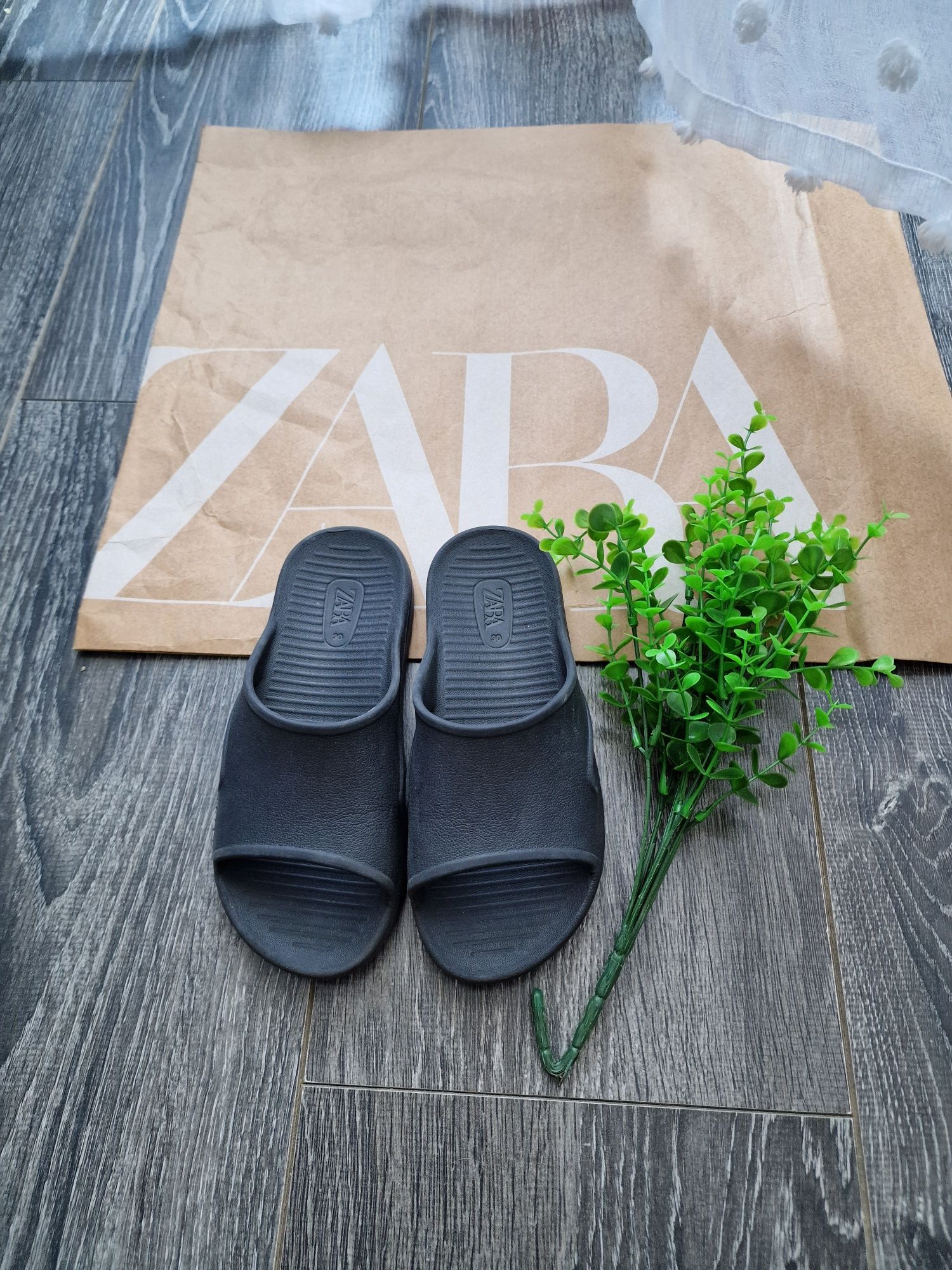 Zara klapki basenowe r. 30